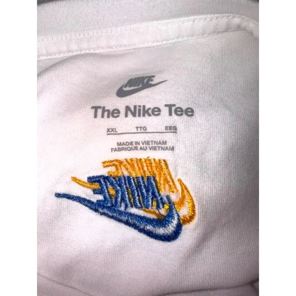 Nike NSW Club Essentials Futura Embroidered Stacked Logo Tee Men's XXL | Comfy